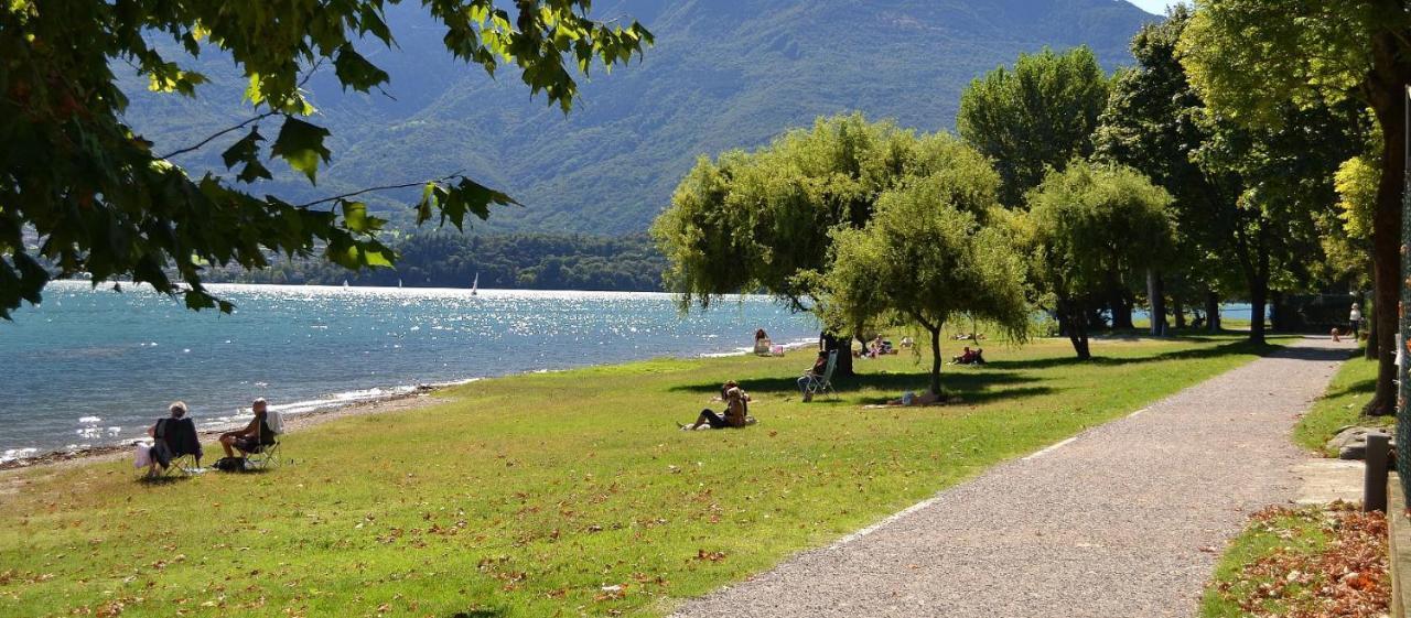 Bungalows In Camping Solarium Domaso Bagian luar foto
